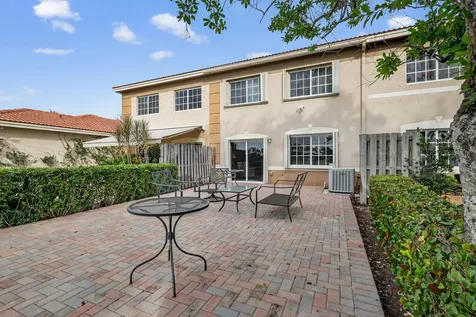 6698 Old Farm Trail Boynton Beach FL 33437