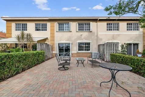 6698 Old Farm Trail Boynton Beach FL 33437