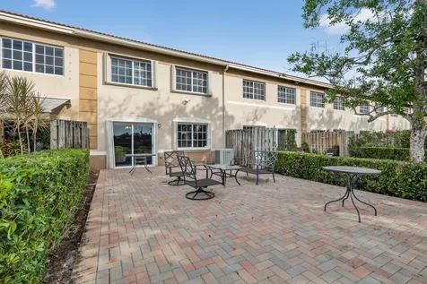 6698 Old Farm Trail Boynton Beach FL 33437