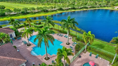 6698 Old Farm Trail Boynton Beach FL 33437