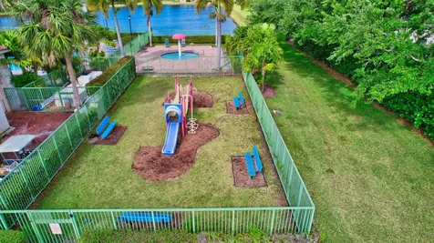 6698 Old Farm Trail Boynton Beach FL 33437