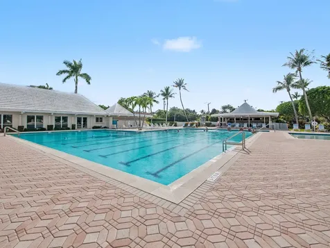 1205 Sandy Lane Singer Island FL 33404