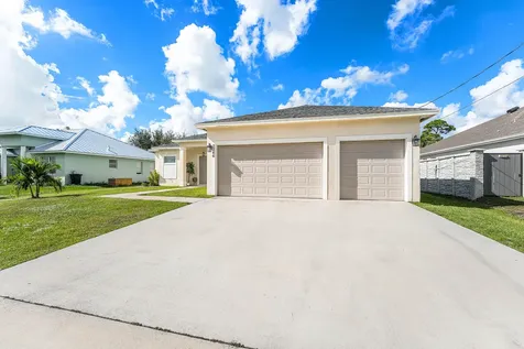 2366 Sw Blaine Terrace Port Saint Lucie FL 34953