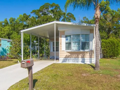61 E Caribbean Port Saint Lucie FL 34952