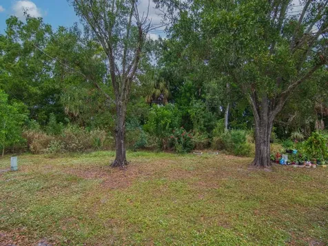61 E Caribbean Port Saint Lucie FL 34952