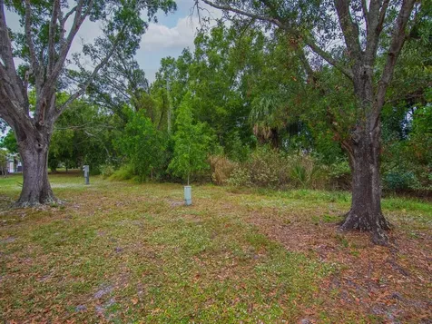 61 E Caribbean Port Saint Lucie FL 34952