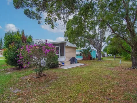 61 E Caribbean Port Saint Lucie FL 34952