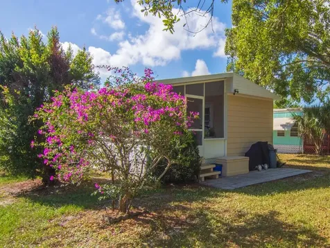 61 E Caribbean Port Saint Lucie FL 34952