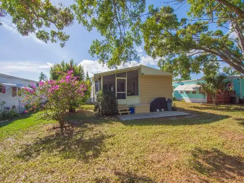 61 E Caribbean Port Saint Lucie FL 34952