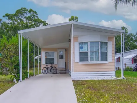 61 E Caribbean Port Saint Lucie FL 34952