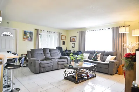 1027 S South Drive Delray Beach FL 33445