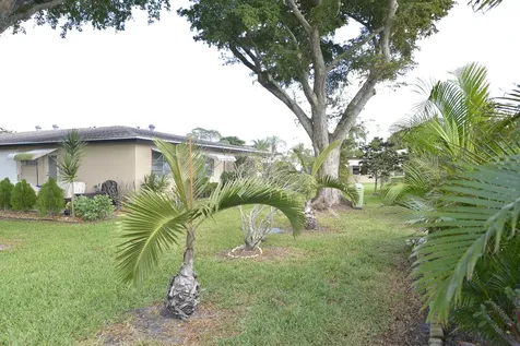 1027 S South Drive Delray Beach FL 33445