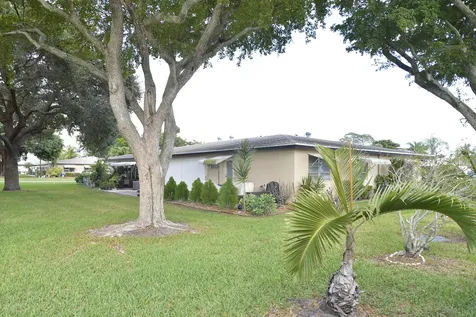 1027 S South Drive Delray Beach FL 33445