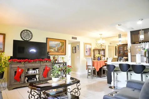 1027 S South Drive Delray Beach FL 33445