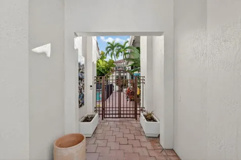 7450 Campo Florido Boca Raton FL 33433