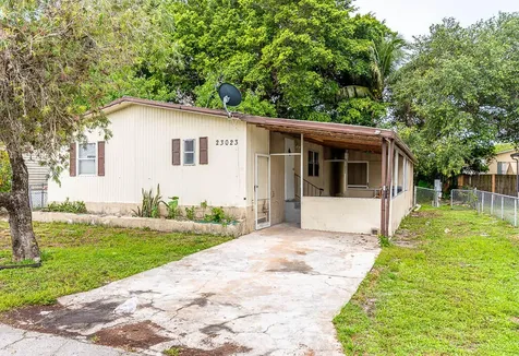 23023 Watergate Circle Boca Raton FL 33428