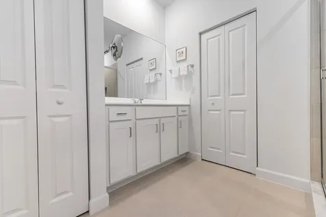 663 Se Lake Falls Street Port Saint Lucie FL 34984