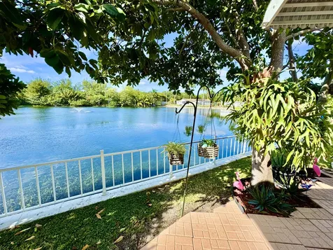 1324 S 33th Road Hollywood FL 33021