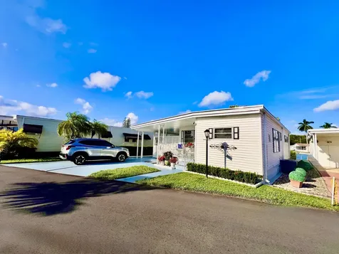 1324 S 33th Road Hollywood FL 33021
