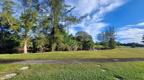 1203 Lakeview Drive Royal Palm Beach FL 33411