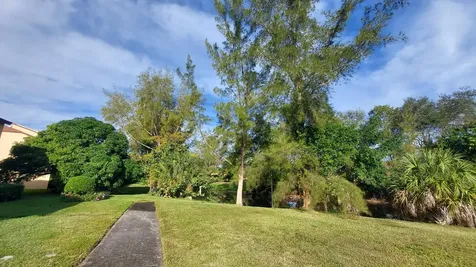 1203 Lakeview Drive Royal Palm Beach FL 33411