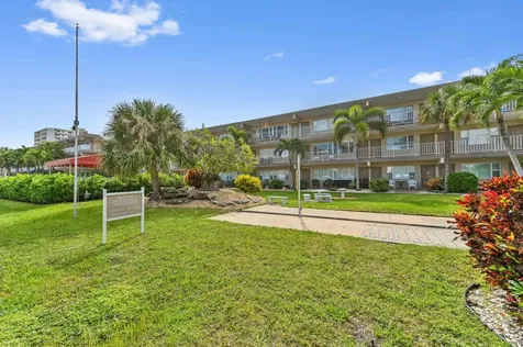 3200 Ne 7th Court Pompano Beach FL 33062