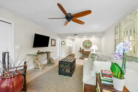 2805 Sw 22nd Avenue Delray Beach FL 33445