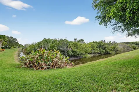 1848 Via Castello Wellington FL 33411