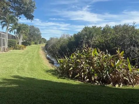 1848 Via Castello Wellington FL 33411