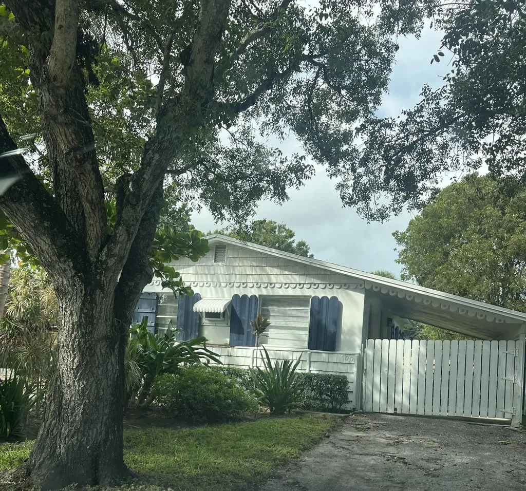 700 N Hepburn Avenue Jupiter FL 33458