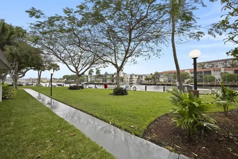 801 S Federal Highway Pompano Beach FL 33062