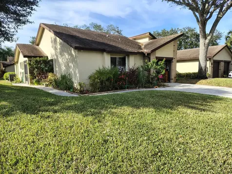 125 Ramblewood Circle Royal Palm Beach FL 33411
