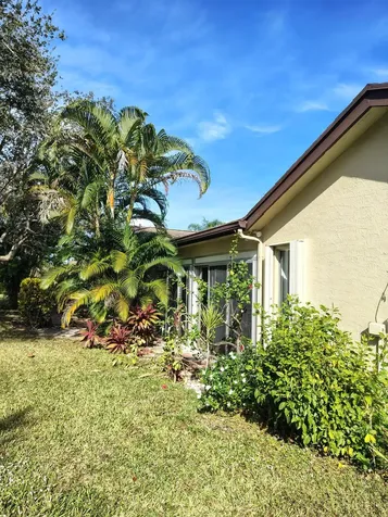125 Ramblewood Circle Royal Palm Beach FL 33411