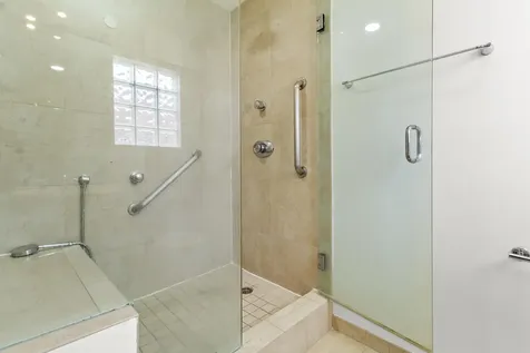 1045 Se 6th Avenue Dania Beach FL 33004