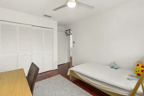 1045 Se 6th Avenue Dania Beach FL 33004