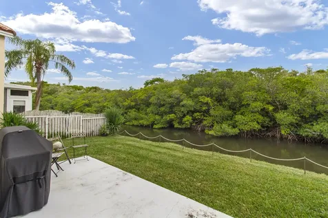 1045 Se 6th Avenue Dania Beach FL 33004