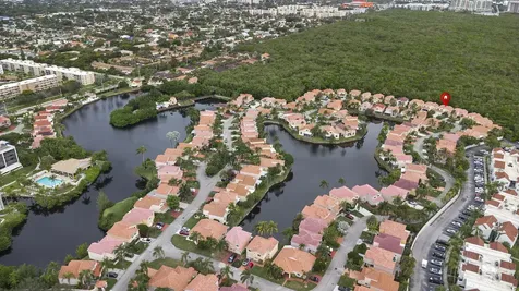1045 Se 6th Avenue Dania Beach FL 33004
