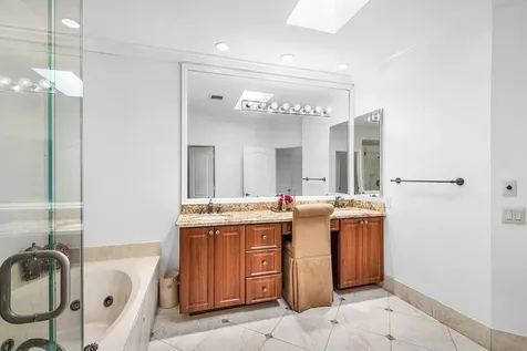 7155 Via Palomar Boca Raton FL 33433