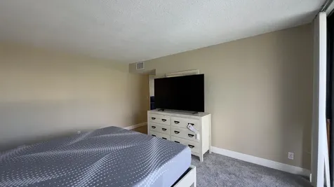 2425 Presidential Way West Palm Beach FL 33401