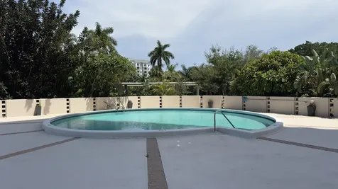 2425 Presidential Way West Palm Beach FL 33401