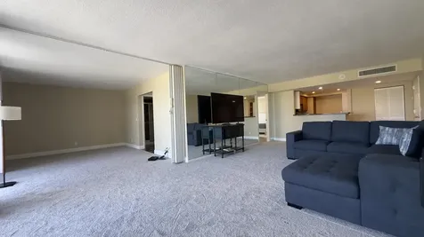 2425 Presidential Way West Palm Beach FL 33401