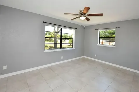 110 6th Court Vero Beach FL 32962