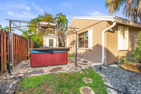 1373 Sw 151st Avenue Sunrise FL 33326