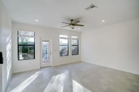 Palm Springs FL 33406