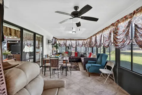 943 Se Brookedge Avenue Port Saint Lucie FL 34983
