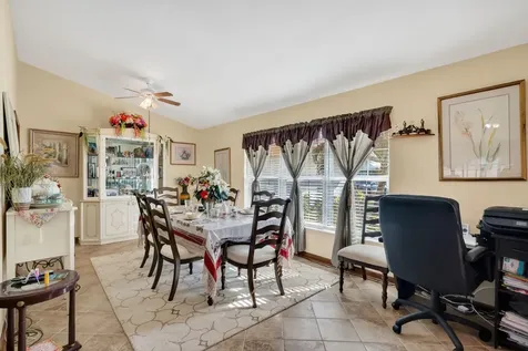 943 Se Brookedge Avenue Port Saint Lucie FL 34983