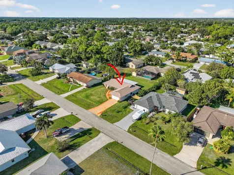 943 Se Brookedge Avenue Port Saint Lucie FL 34983