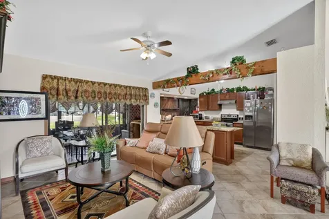 943 Se Brookedge Avenue Port Saint Lucie FL 34983