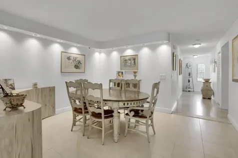21215 Lago Circle Boca Raton FL 33433