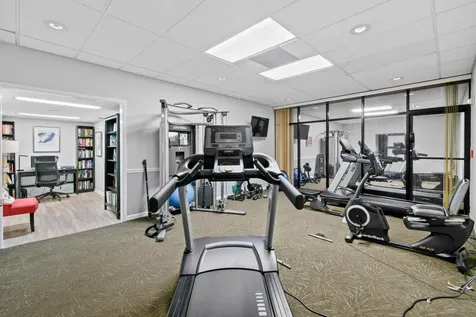 2425 Presidential Way West Palm Beach FL 33401